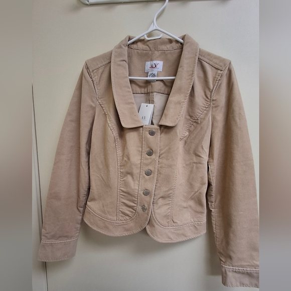 Coat - Picture 1 of 8